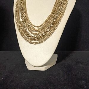 Elegant Gold Layered Necklace